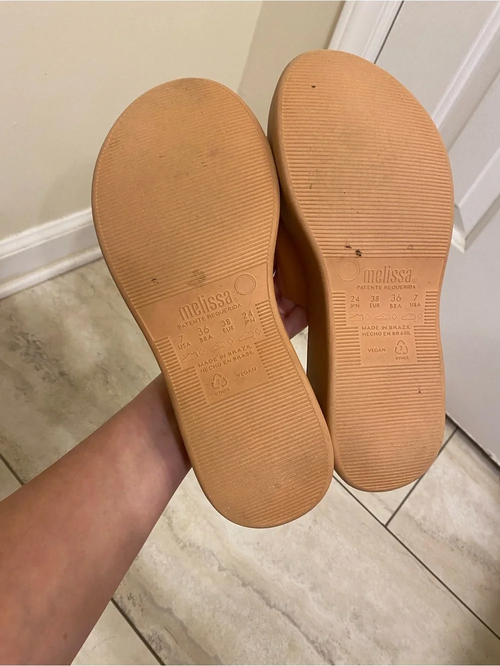 MELISSA WOMENS PLATFORM SLIDES IN CAMEL TAN SIZE 7 CHUNKY TRENDY EXPENSIVE